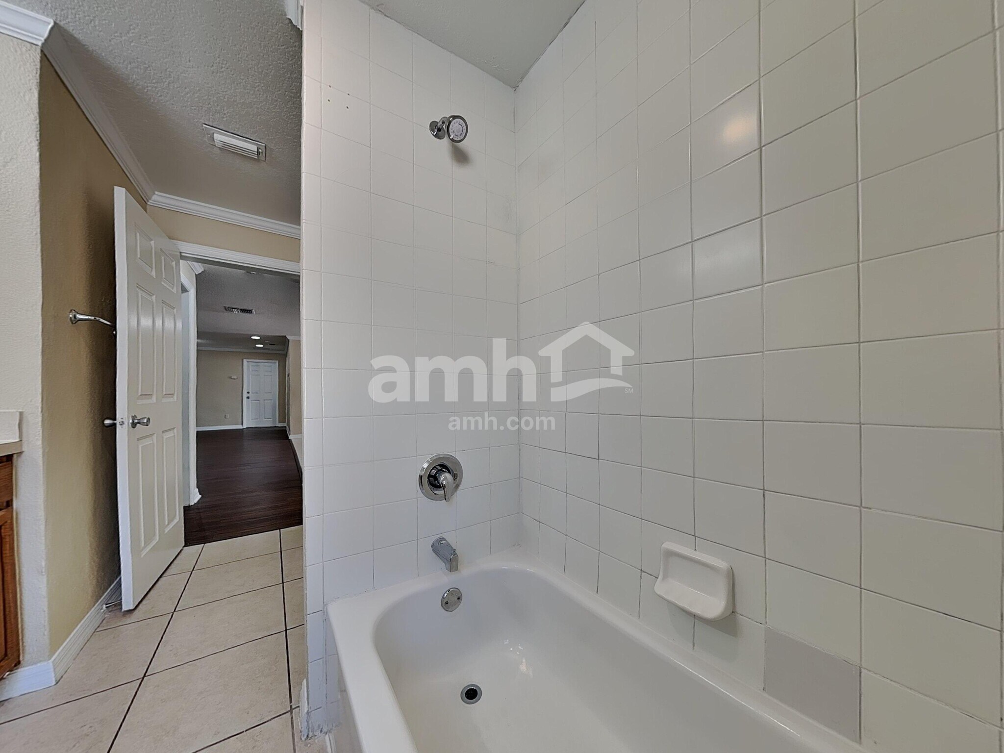 Building Photo - 245 Oak Run Ct