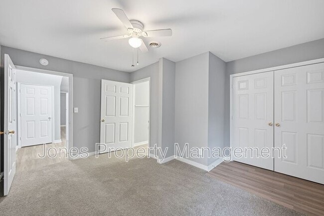 Building Photo - 320 N Key St