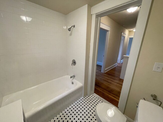 Building Photo - 143 N Highland Ave