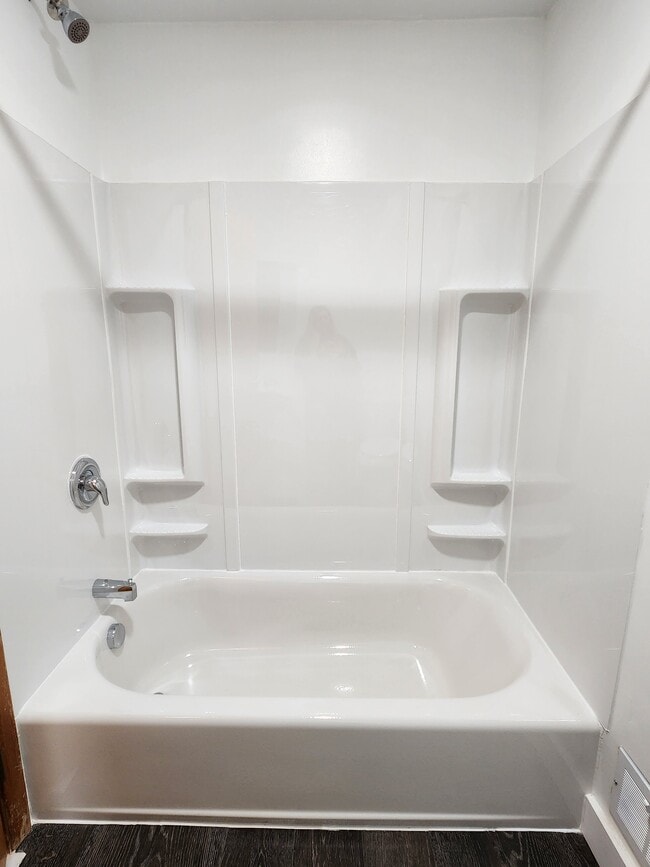 Building Photo - 432 3rd Ave