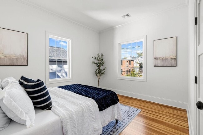 Building Photo - 508 Charles St