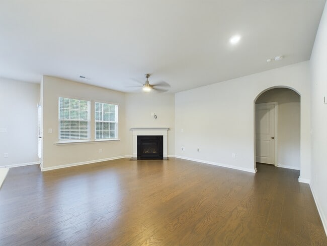 Building Photo - 3040 Whipcord Dr