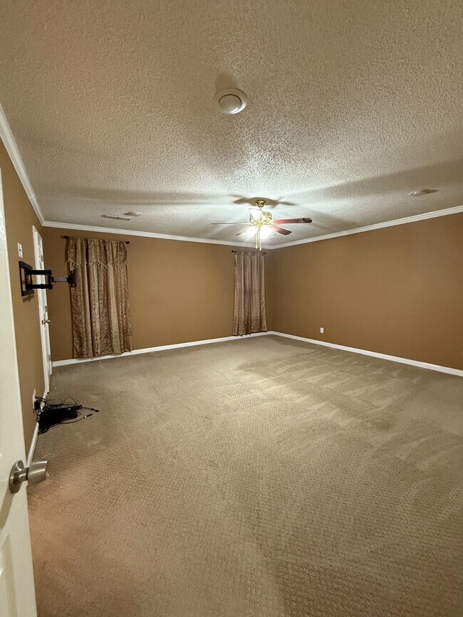 Building Photo - 2366 N Walston Bridge Rd