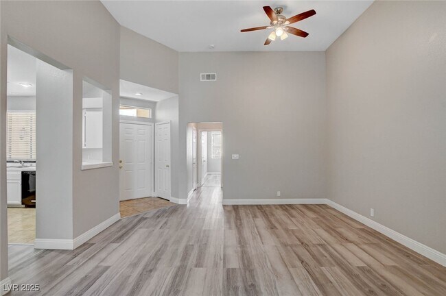 Building Photo - 5155 W Tropicana Ave
