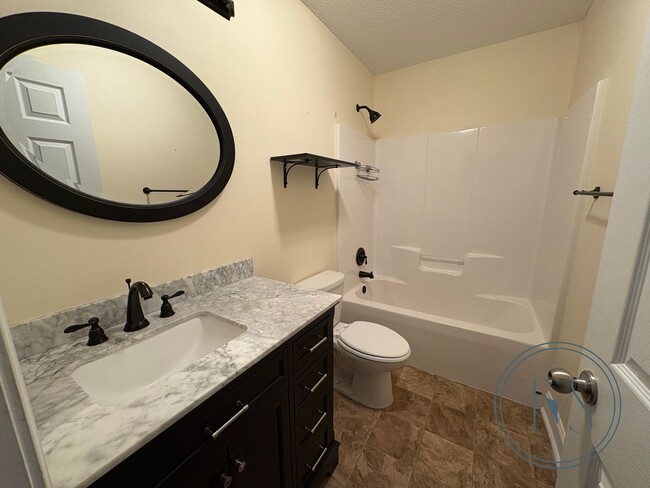 Building Photo - 721 Lee Rd