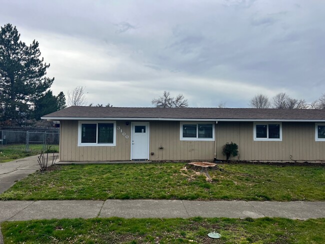 Building Photo - 1001 Olympic Ave