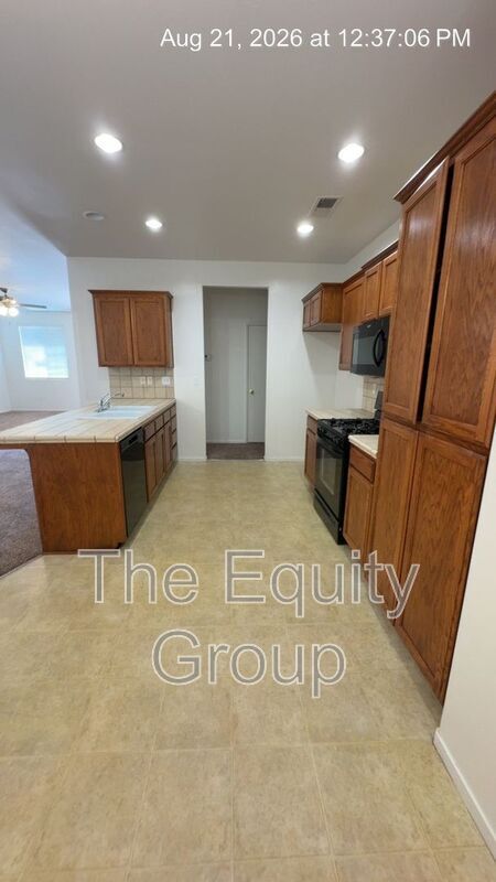 Building Photo - 6248 W Ceres Ave