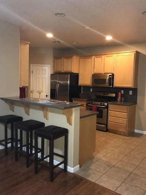 Building Photo - 301 Dragonfly Cir