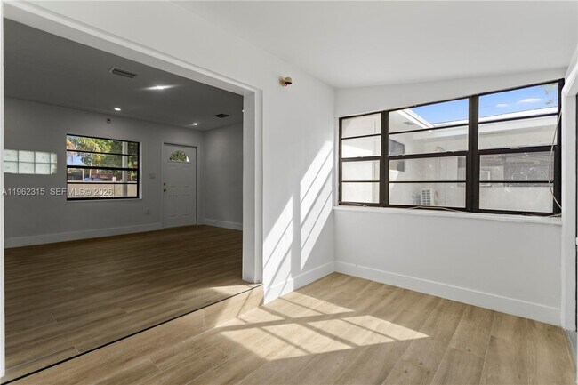 Building Photo - 6200 Fletcher St