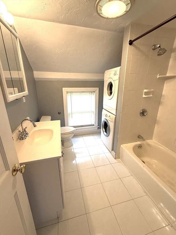 Building Photo - 6 Skillings Rd