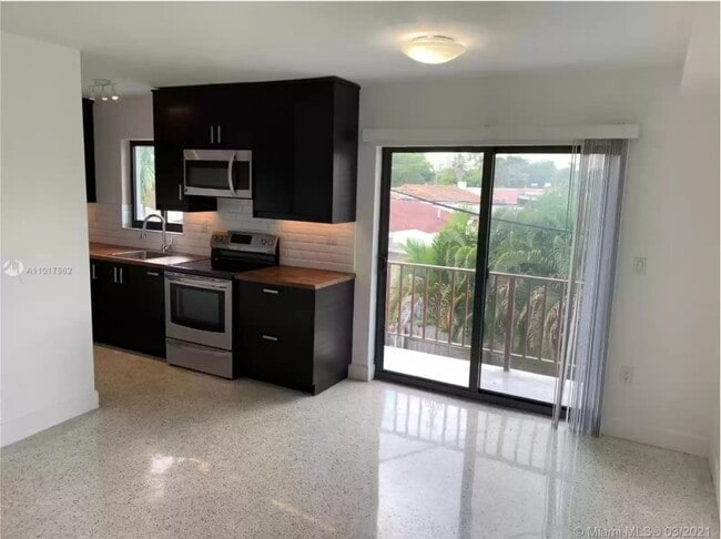 kitchen - 1960 SW 27th Ave