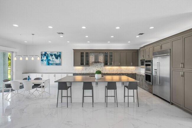 Building Photo - 19863 Meadowside Ln