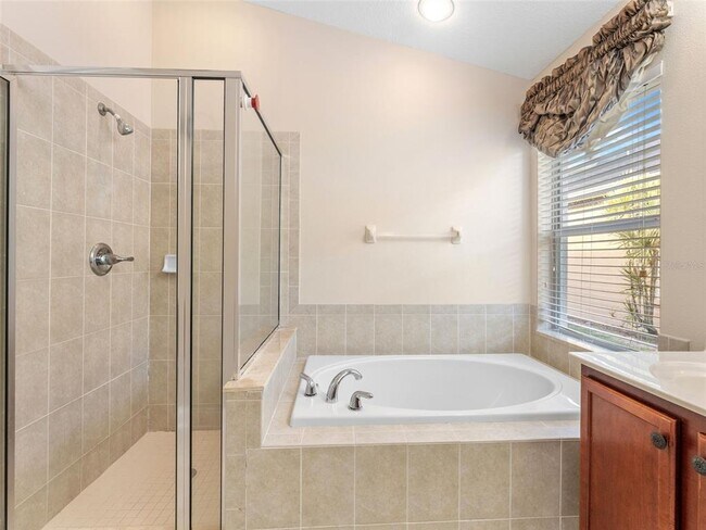 Building Photo - 4205 Knollpoint Dr