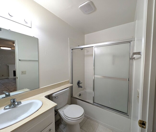 Building Photo - 2 Stories SFR - 4 Bedrooms + 2 Baths.  AVAILABLE NOW!