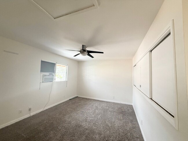 Building Photo - Pet Friendly Hidden Gem Unit- 3 BD/ 2.5 Ba...