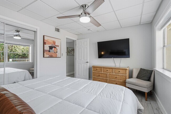Building Photo - 334 Bluefish Dr