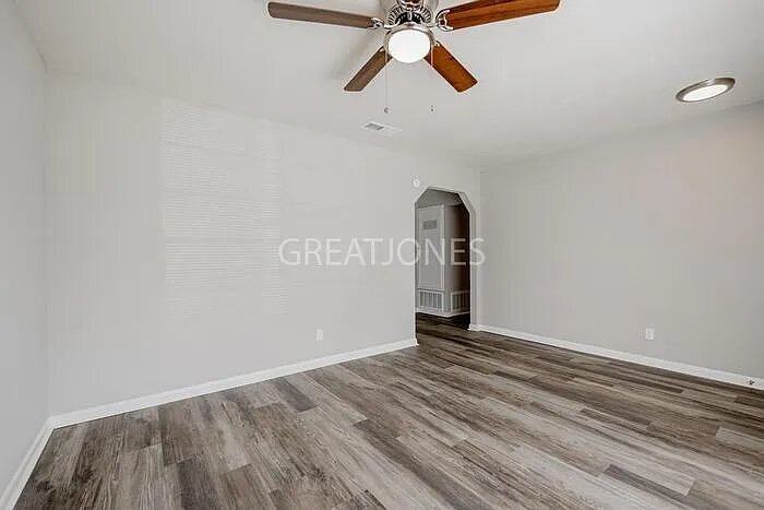 Building Photo - 3026 Gleason Ave