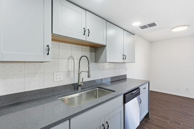 Building Photo - 4163 N 81st St