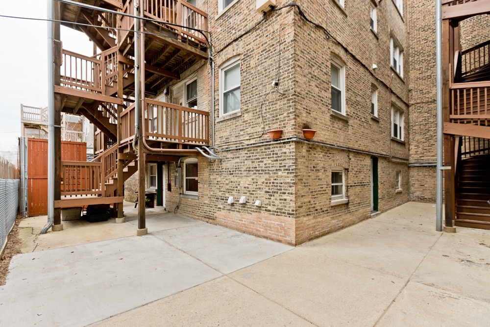 Building Photo - 5306 N Ashland Ave