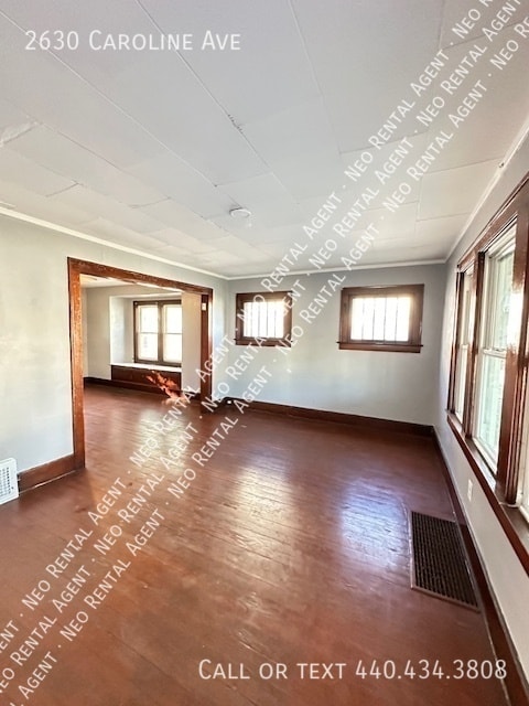 Building Photo - 2630 Caroline Ave