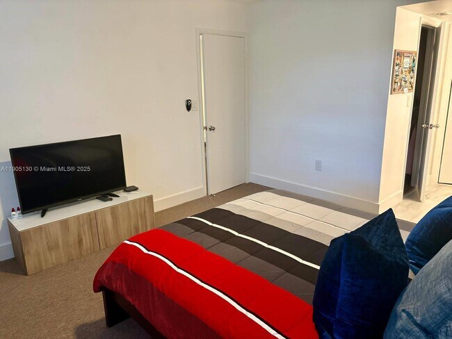 Building Photo - 8632 NW 34th Pl