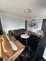 Building Photo - 111 E 10th St