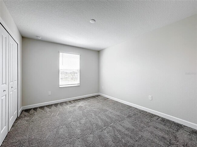 Building Photo - 8886 FALLEN OAK Dr