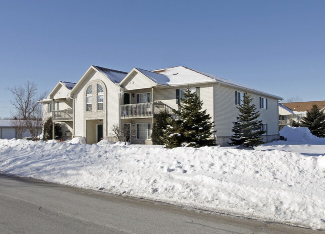 Primary Photo - Kenosha Parc Apartments