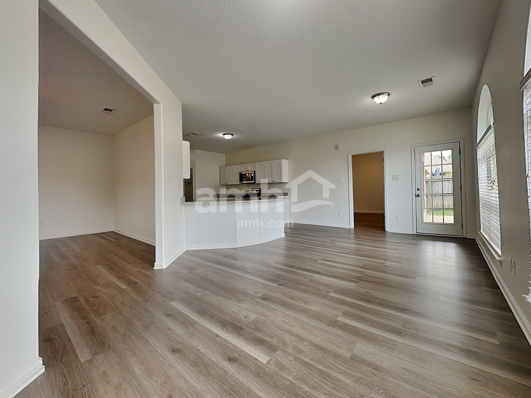 Building Photo - 7138 Arcastle Loop E