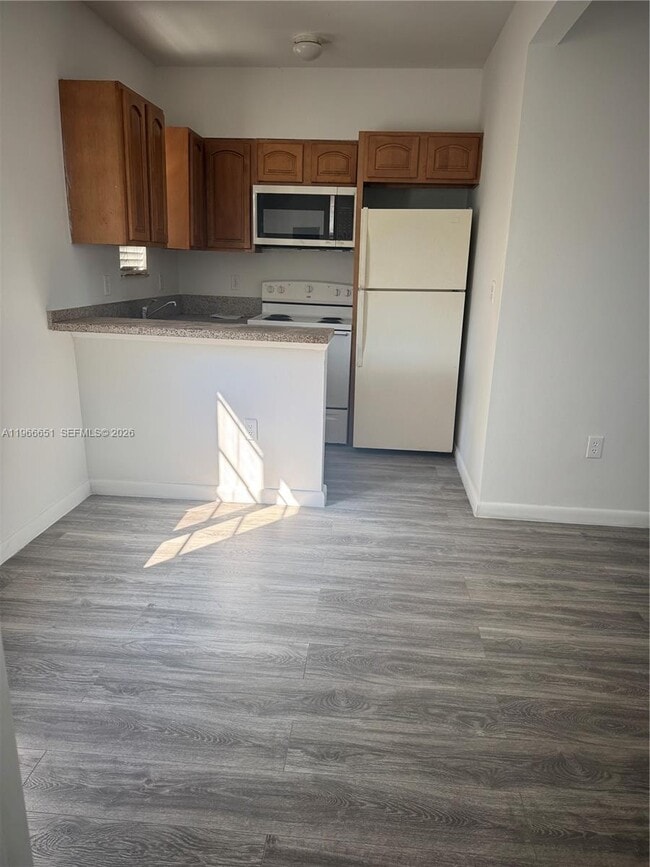 Building Photo - 7130 Rue Versailles Dr