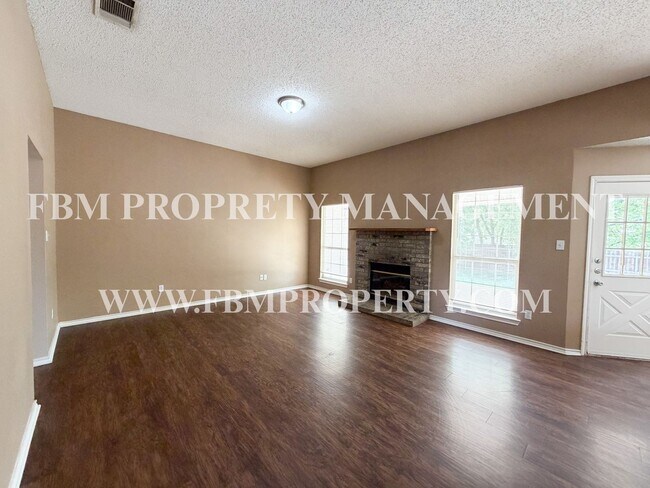 Building Photo - 1000 Short Line Blvd