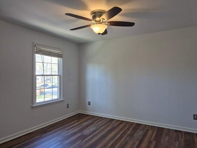 Building Photo - Greenbrier