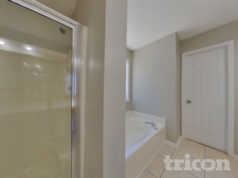 Building Photo - 4609 Insdale Ln NW