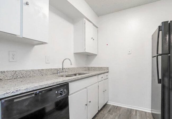 Updated Kitchen with Dishwasher – Designed for style and everyday convenience. - Villa Rosita