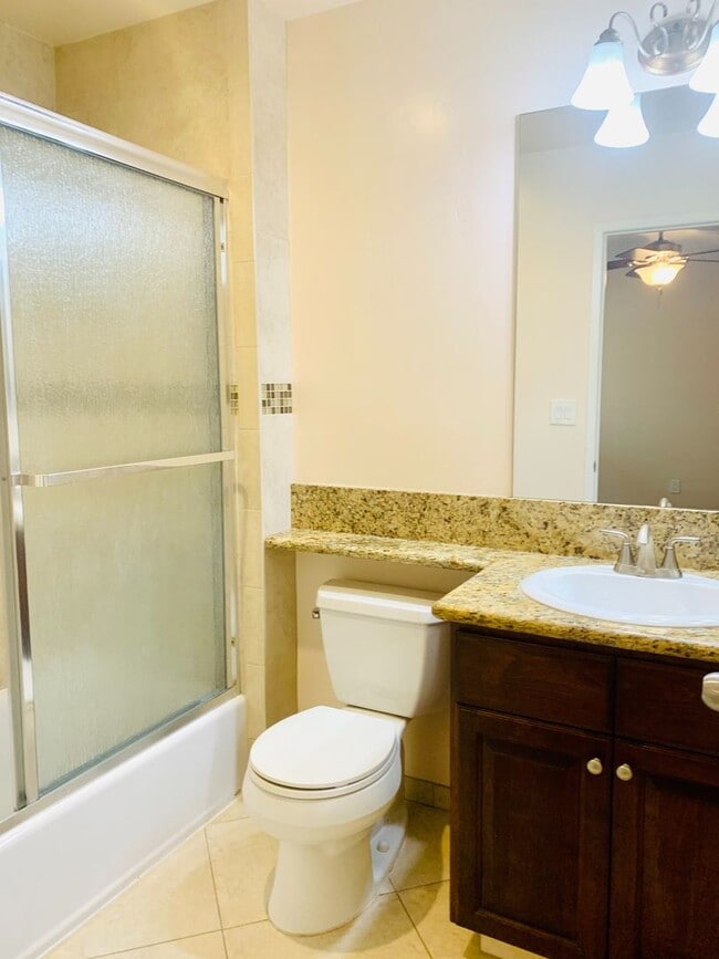 Building Photo - 1BD/1BA Mission Hills Apartment w/ 1-Car Garage! Only $1,995/mo~
