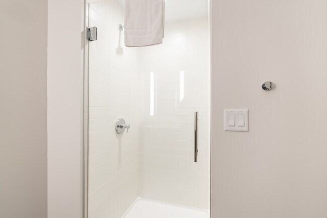 Building Photo - 131 Seaport Blvd