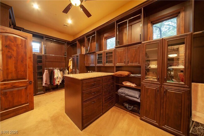 Building Photo - 514 Mandalay Ct