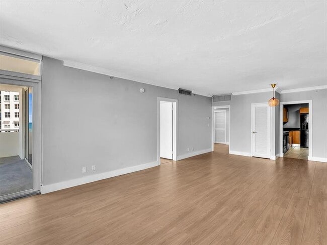 Building Photo - 3001 S Ocean Dr