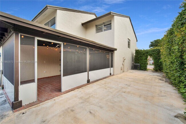 Building Photo - 11797 SW 14th Terrace
