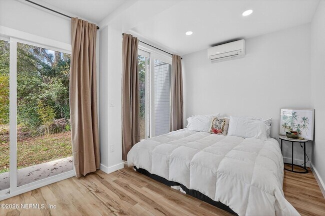 Building Photo - 8778 Waterfront Terrace