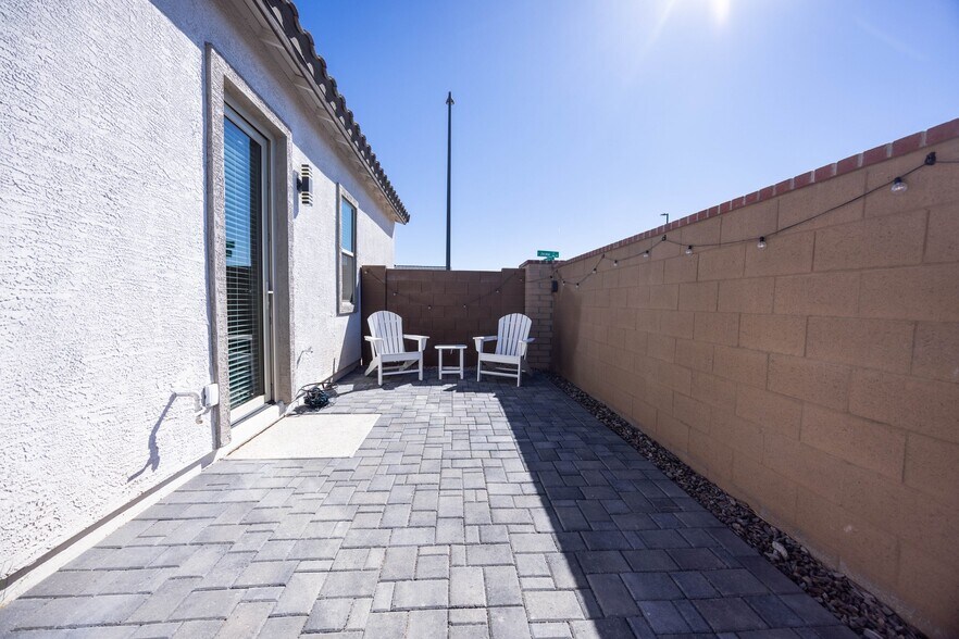 Building Photo - 456 S Jacana Ln