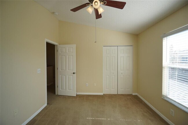 Building Photo - 10905 Capstan Lake Dr