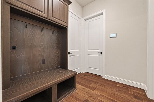 Building Photo - 616 Cape Capri Dr