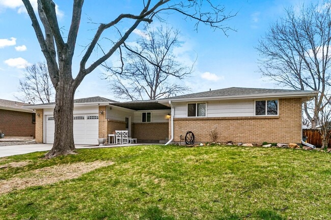 Building Photo - Great Location in Lakewood!