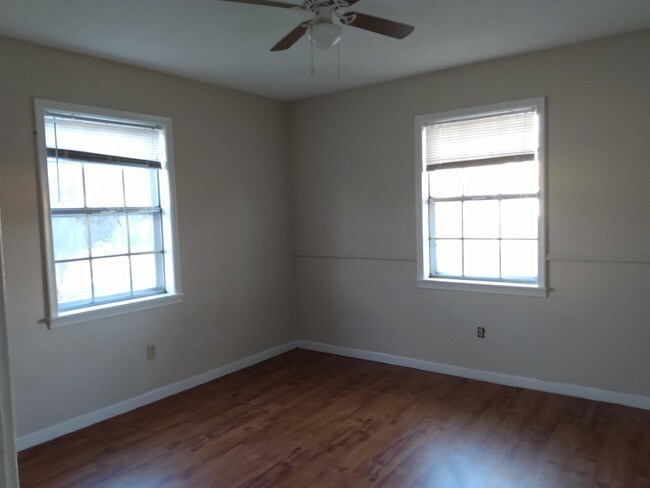 Building Photo - 510 N 12th St