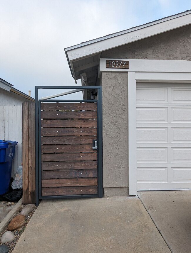 Building Photo - Charming Studio unit located in Mira Mesa available for rent NOW