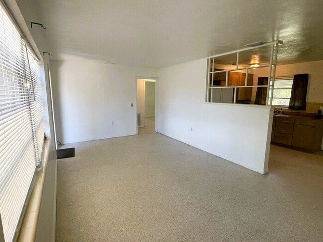 Building Photo - North Fort Myers Single Family Home