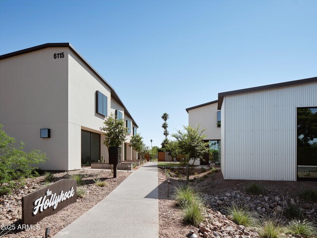 Building Photo - 6115 E Hollyhock St