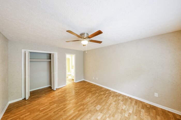 Building Photo - 203 Cascade Dr