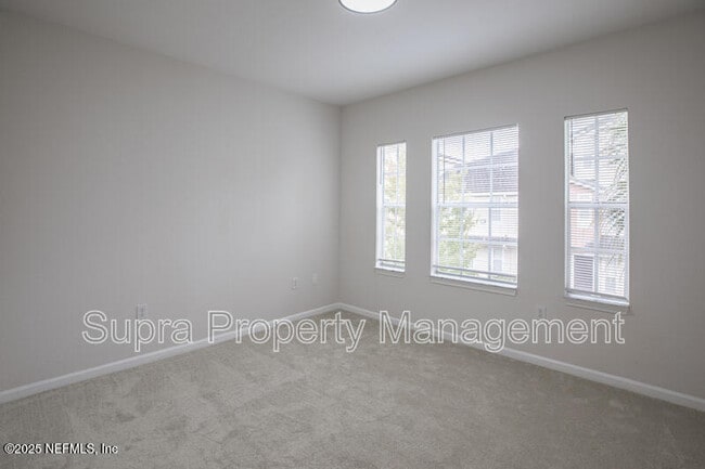 Building Photo - 10075 Gate Pkwy